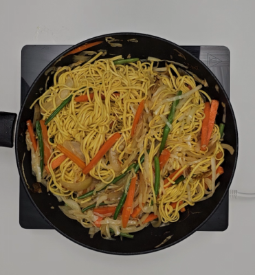 Pancit Guisado Noodles Preparation Instructions - Step 3