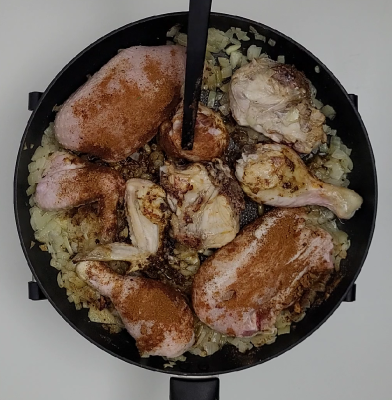 Moroccan Rfissa Preparation Instructions - Step 2: Adding chicken pieces, Ras el Hanout, salt, and black pepper